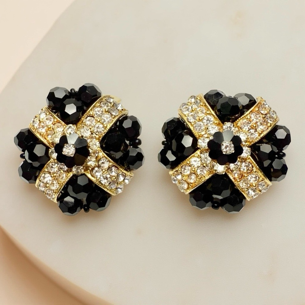 Vintage LOIS ANN Black Glass & Rhinestone Floral Clip Earrings